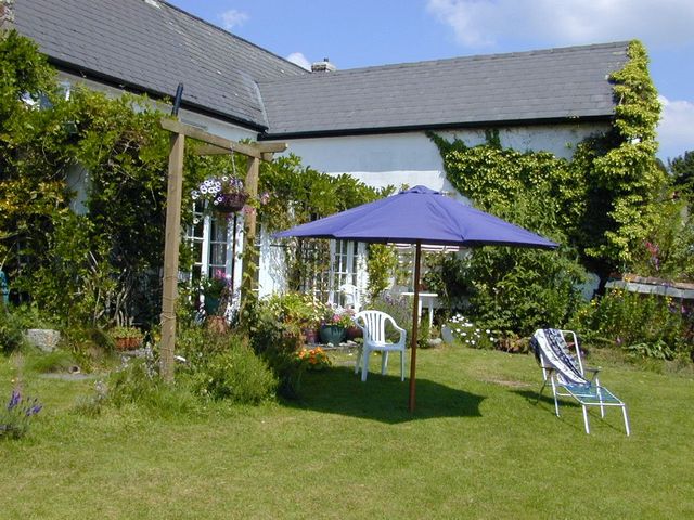 Coles Cottage from garden