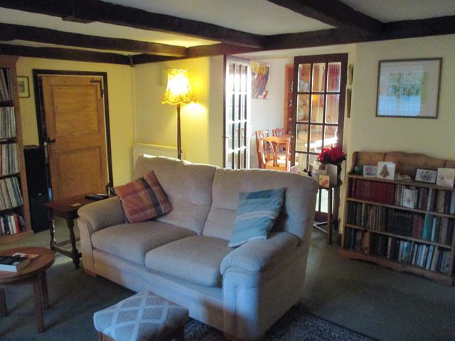 Coles Cottage kitchen